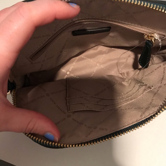 Michael Kors purse - Picture 5 of 7